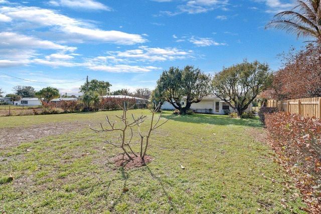 1385 NE Hilltop Street, Jensen Beach, FL 34957