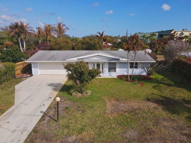 1385 NE Hilltop Street, Jensen Beach, FL 34957