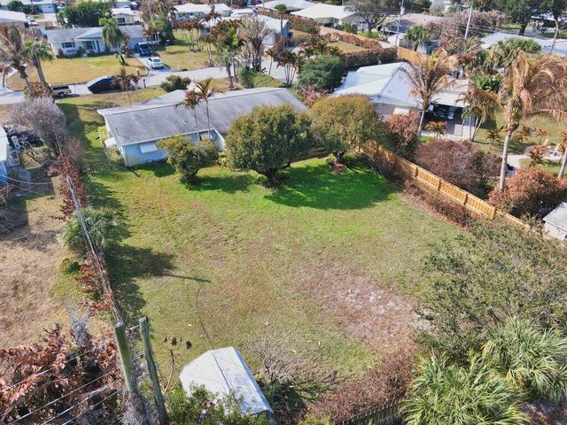 1385 NE Hilltop Street, Jensen Beach, FL 34957