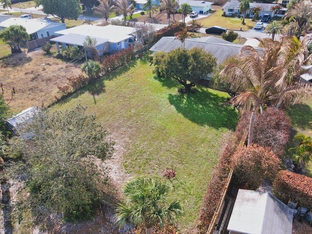 1385 NE Hilltop Street, Jensen Beach, FL 34957