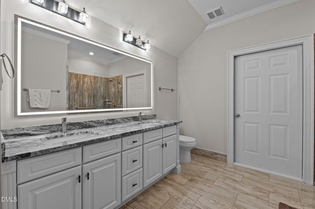 1125 Barclay Manor Way, Raleigh, NC 27614