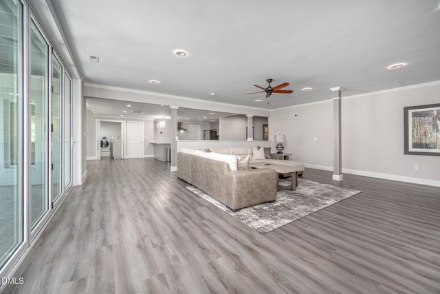 1125 Barclay Manor Way, Raleigh, NC 27614