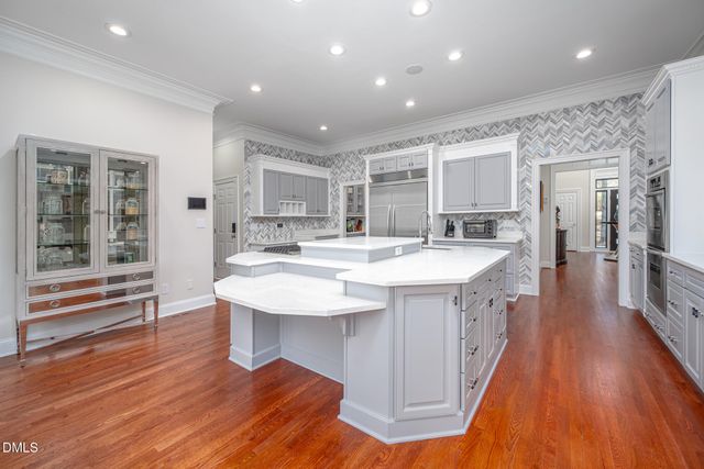 1125 Barclay Manor Way, Raleigh, NC 27614