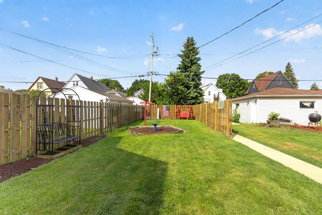 1641 S 81st STREET, Milwaukee, WI 53214