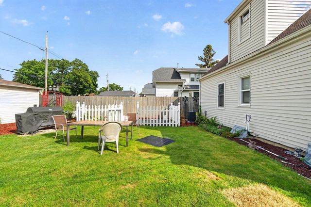 1641 S 81st STREET, Milwaukee, WI 53214