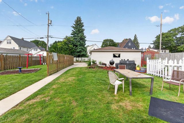 1641 S 81st STREET, Milwaukee, WI 53214