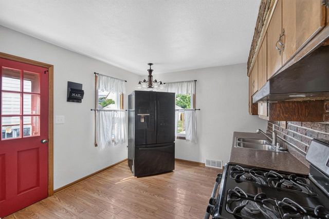 1641 S 81st STREET, Milwaukee, WI 53214