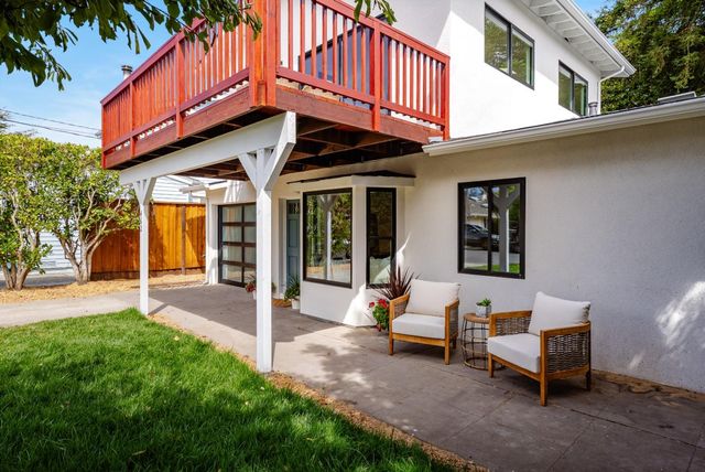 462 Hampstead Way, Santa Cruz, CA 95062