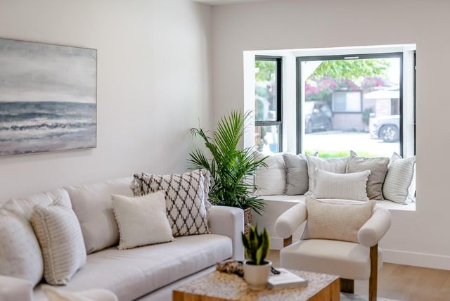 462 Hampstead Way, Santa Cruz, CA 95062