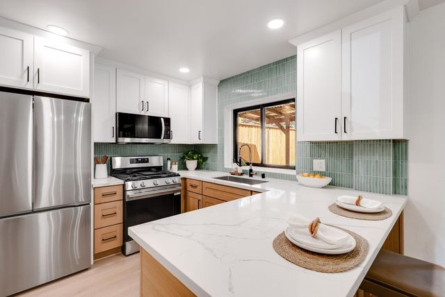 462 Hampstead Way, Santa Cruz, CA 95062