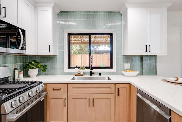 462 Hampstead Way, Santa Cruz, CA 95062