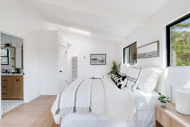 462 Hampstead Way, Santa Cruz, CA 95062