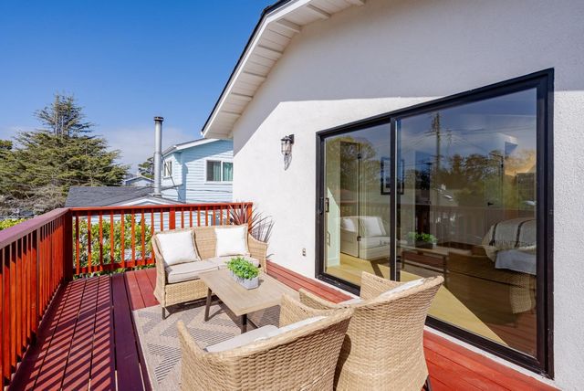 462 Hampstead Way, Santa Cruz, CA 95062