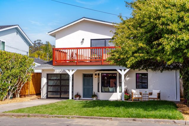 462 Hampstead Way, Santa Cruz, CA 95062