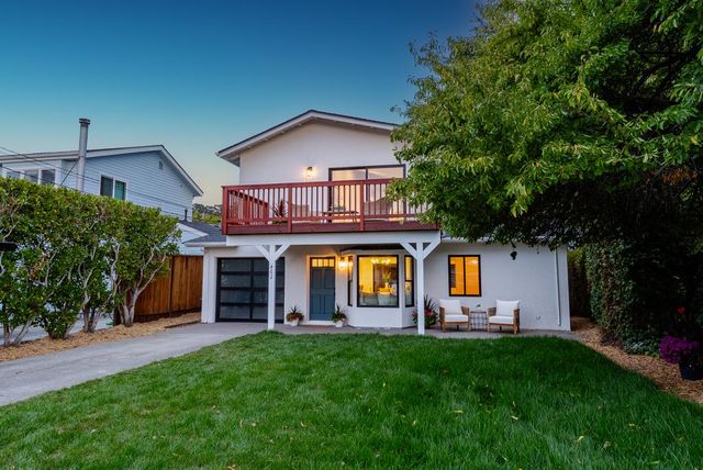 462 Hampstead Way, Santa Cruz, CA 95062