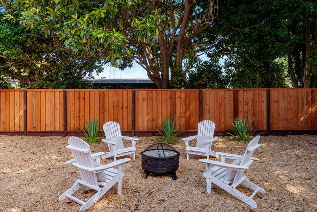 462 Hampstead Way, Santa Cruz, CA 95062