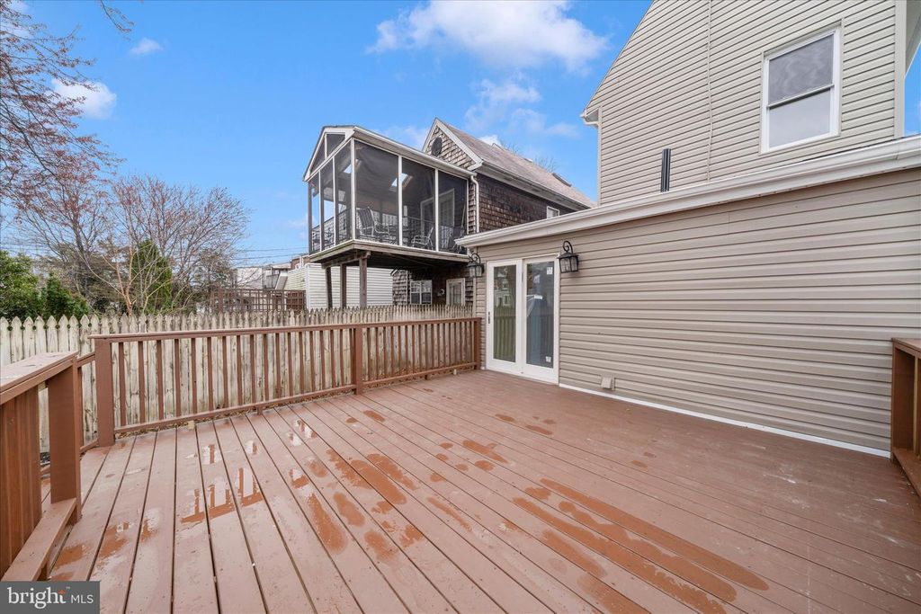 Image 103 of property listing at 728 E 35TH ST, Baltimore, MD 21218