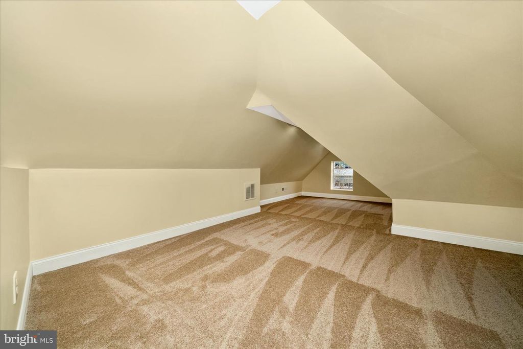 Image 33 of property listing at 728 E 35TH ST, Baltimore, MD 21218