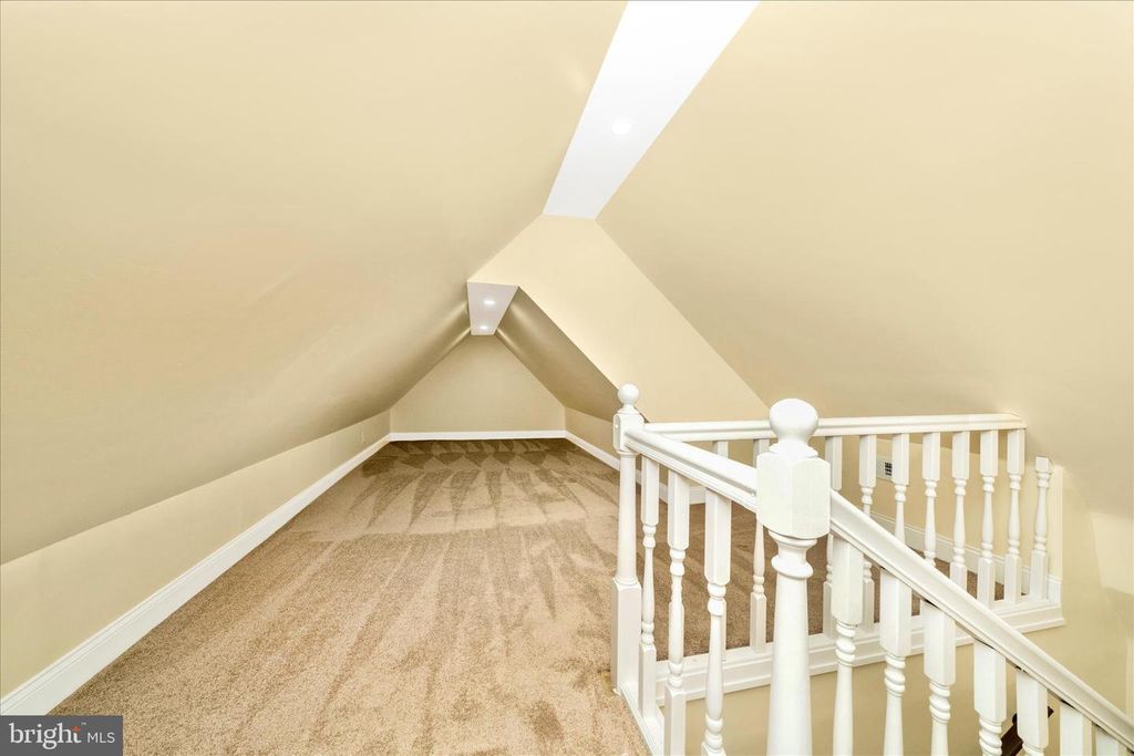 Image 36 of property listing at 728 E 35TH ST, Baltimore, MD 21218