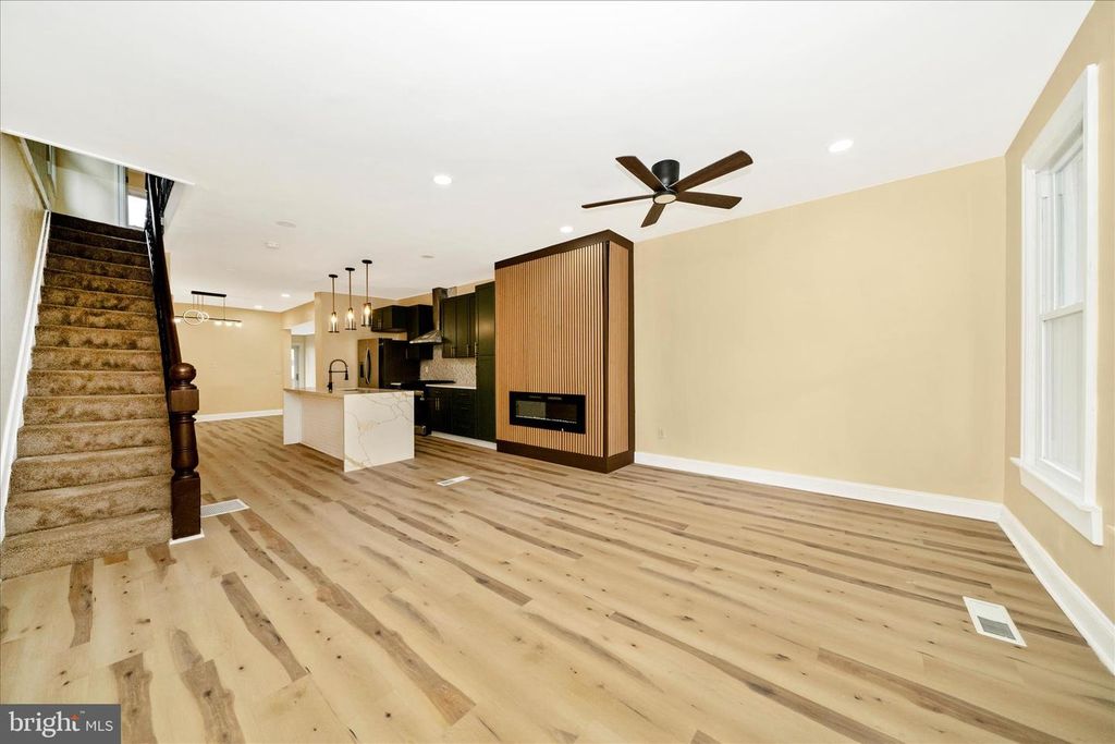 Image 5 of property listing at 728 E 35TH ST, Baltimore, MD 21218