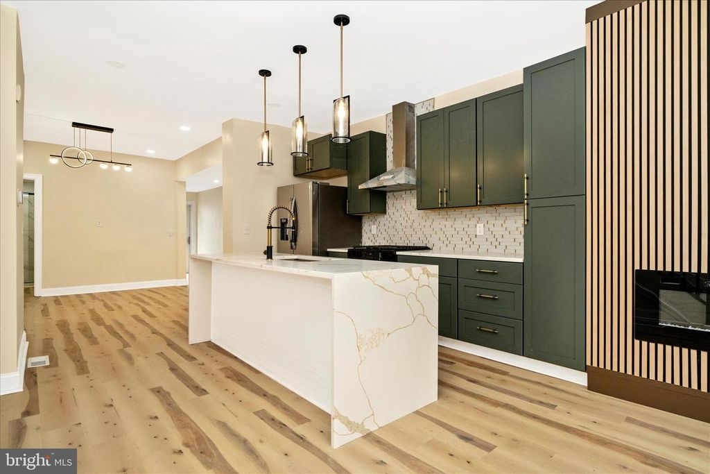 Image 61 of property listing at 728 E 35TH ST, Baltimore, MD 21218