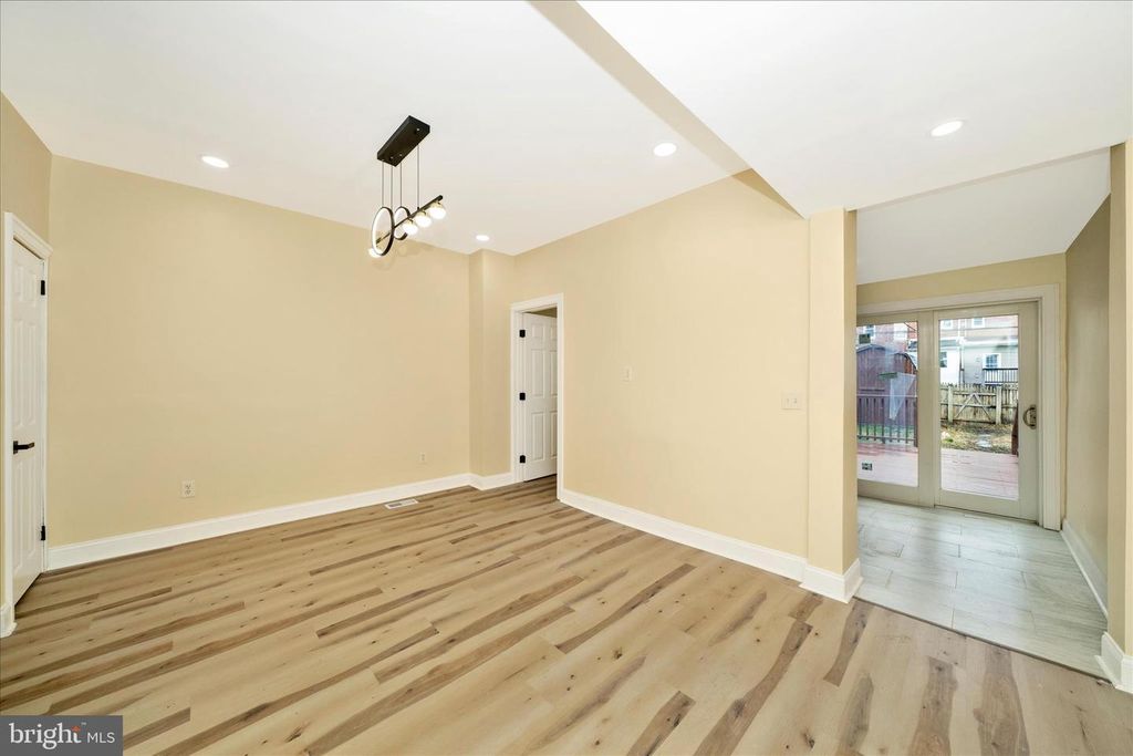 Image 81 of property listing at 728 E 35TH ST, Baltimore, MD 21218