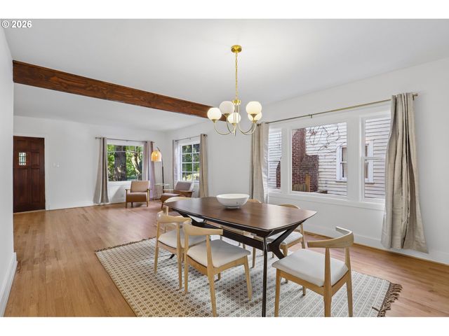2212 Se TAMARACK Ave, Portland, OR 97214