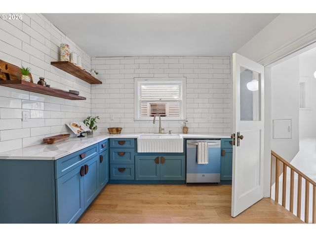 2212 Se TAMARACK Ave, Portland, OR 97214