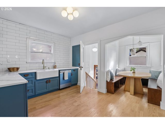 2212 Se TAMARACK Ave, Portland, OR 97214