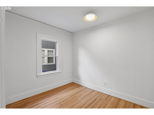 2212 Se TAMARACK Ave, Portland, OR 97214