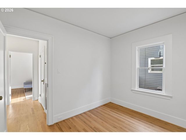 2212 Se TAMARACK Ave, Portland, OR 97214