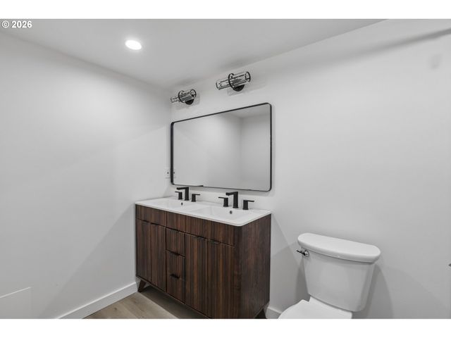 2212 Se TAMARACK Ave, Portland, OR 97214