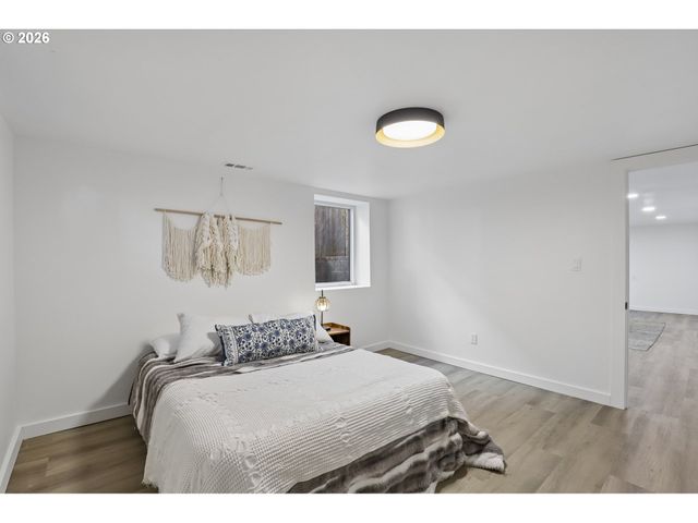 2212 Se TAMARACK Ave, Portland, OR 97214