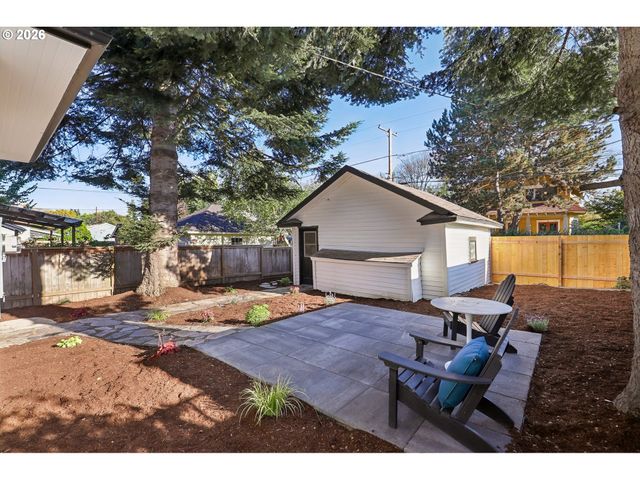 2212 Se TAMARACK Ave, Portland, OR 97214
