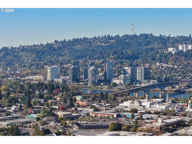 2212 Se TAMARACK Ave, Portland, OR 97214