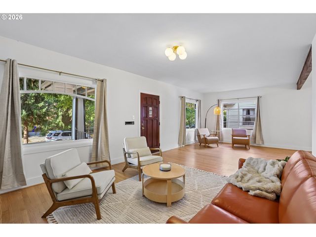 2212 Se TAMARACK Ave, Portland, OR 97214