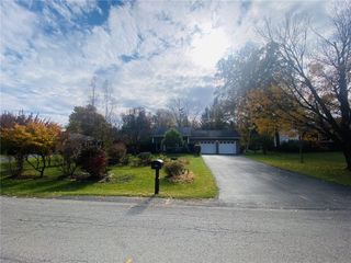 334 Roberts Lane, Neshannock Twp, PA 16105