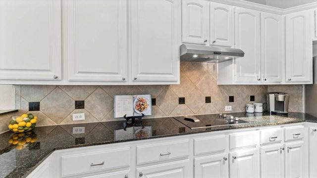 14731 Ramblebrook Lane, Humble, TX 77396