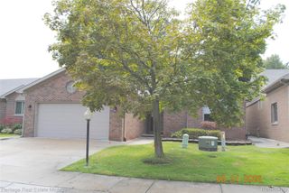 380 Walnut Drive, South Lyon, MI 48178