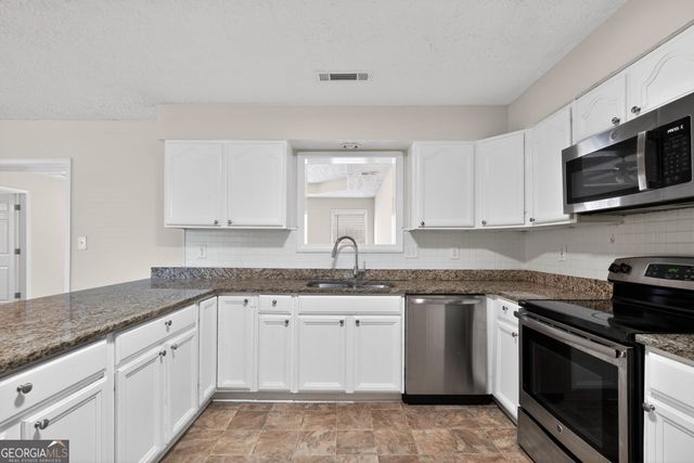 510 Bowden Drive, Ellenwood, GA 30294