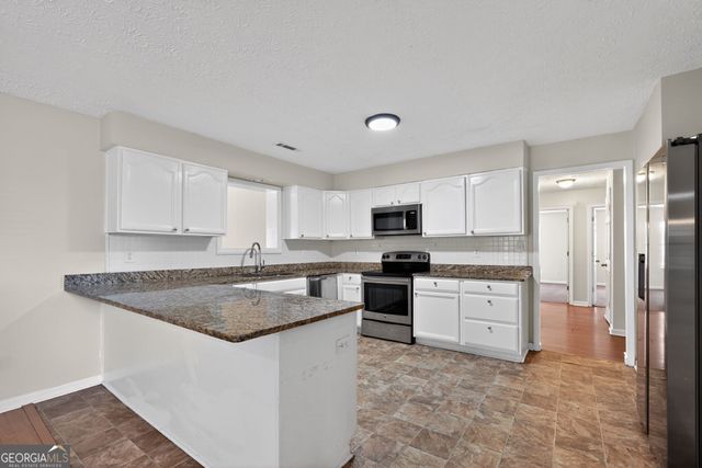 510 Bowden Drive, Ellenwood, GA 30294