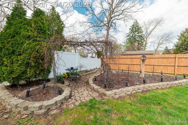 20188 Wellesley Street, Riverview, MI 48193