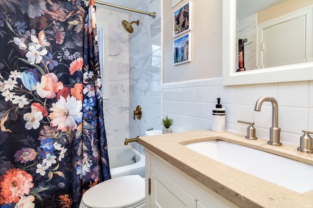 70 Lockland Ave, Framingham, MA 01701