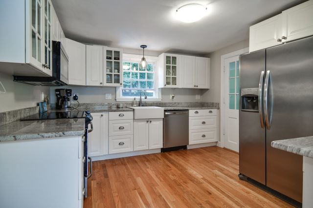 70 Lockland Ave, Framingham, MA 01701