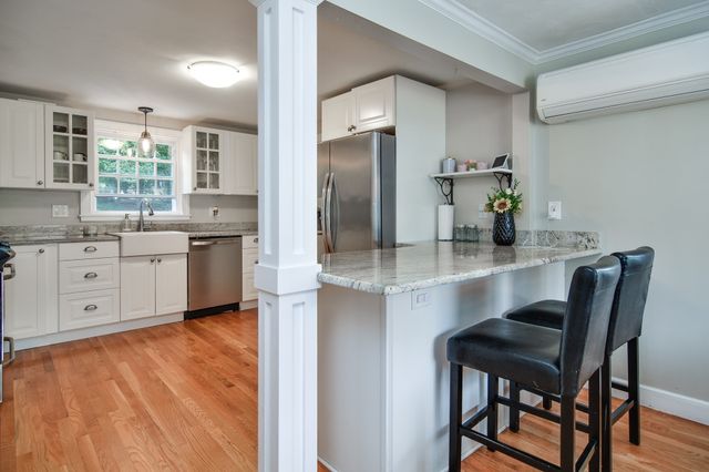 70 Lockland Ave, Framingham, MA 01701