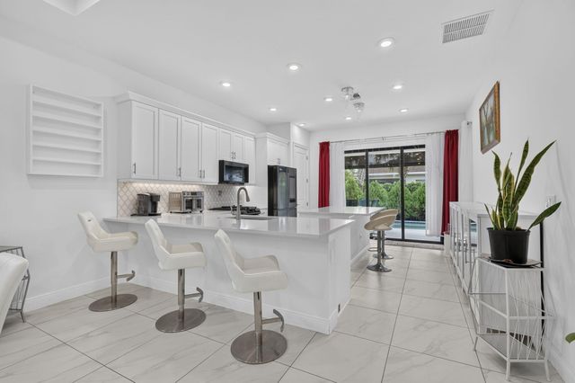 16065 Key Biscayne Lane, Westlake, FL 33470
