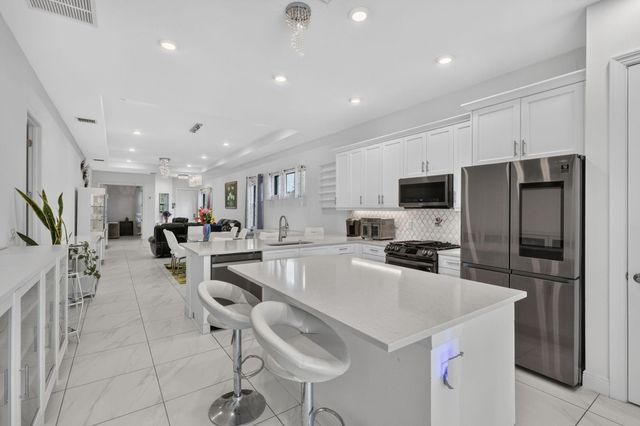 16065 Key Biscayne Lane, Westlake, FL 33470