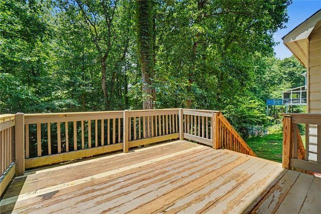 30 Flint Ridge Drive SE, Mableton, GA 30126