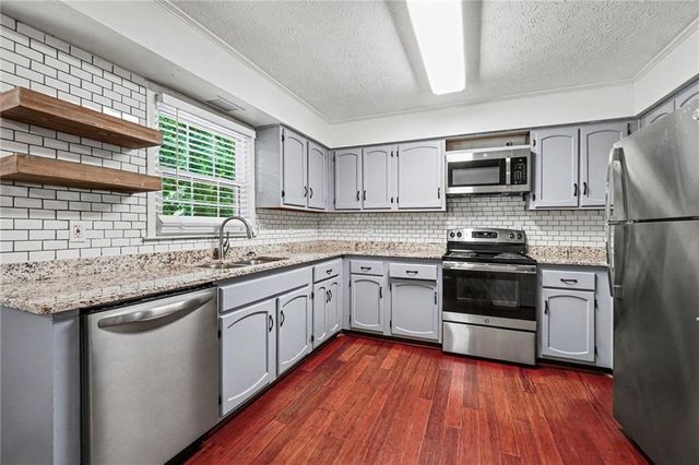 30 Flint Ridge Drive SE, Mableton, GA 30126