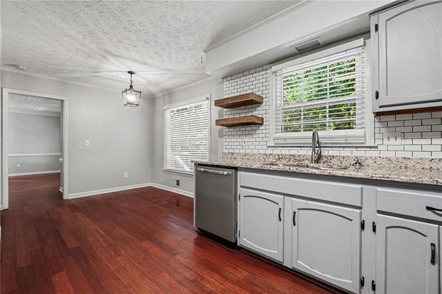 30 Flint Ridge Drive SE, Mableton, GA 30126